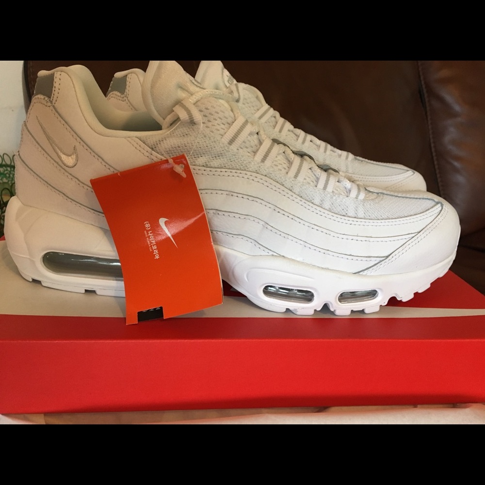 Nike Air Max 95 Essential White 10.5 Men 12 Women